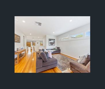 A Masterclass In Style - Photo 5