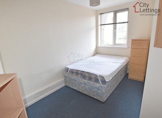 4 Bedroom Flat - Photo 1