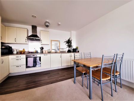 2 bedroom flat to rent - Photo 5