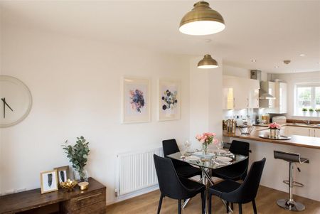 2 bedroom semi-detached house to rent - Photo 2