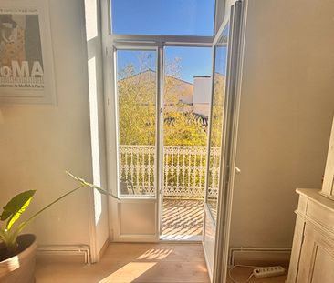 Location Appartement 4 pièces 91m² NIMES 30000 - Photo 3