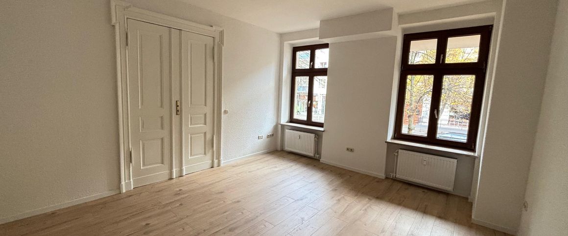 Charmante Altbauwohnung mit Stuckelementen und modernem Komfort - Foto 1