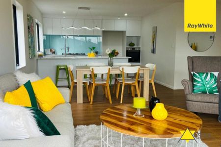 Looking for a modern home built in the ever so convenient Henderson? Look no further. - Photo 5