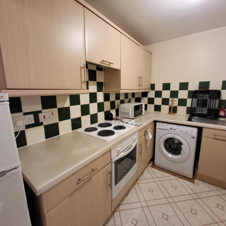 3 bedroom apartment to rent - Photo 1