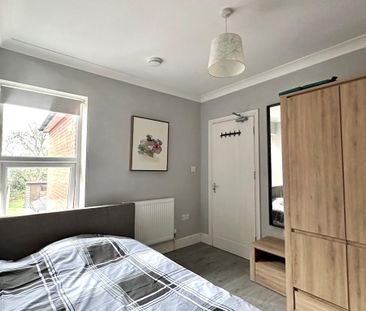 1 bedroom in a house share to rent - Photo 4