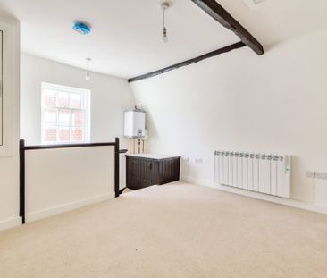 1 Bedroom Flat / Apartment - West Street, Alresford - Photo 1