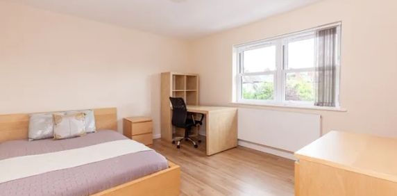 Cowley Road, Oxford - Photo 2