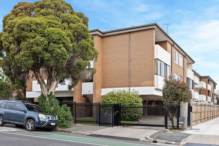 6/171 Kent Street, Ascot Vale VIC 3032 - Photo 2