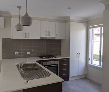 Townhouse in Prime Location - Photo 5