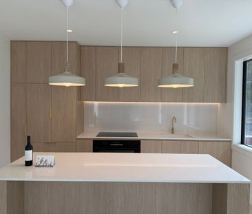 ARCHITECTURALLY DESIGNED WITH LUXURY IN EVERY DETAIL - Photo 4