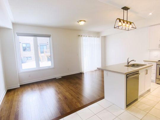 For Lease - 101 Hilts Drive, Richmond Hill, Ontario - Photo 1