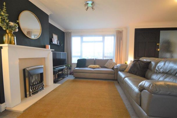 3 bedroom semi-detached house to rent - Photo 1
