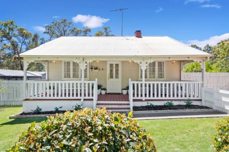 8 Staff Street, Jarrahdale. - Photo 4