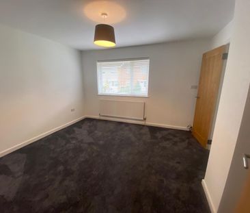 2 bedroom semi-detached house to rent - Photo 3