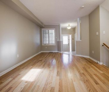 For Lease - 2431 Newcastle Crescent, Oakville, Ontario - Photo 4