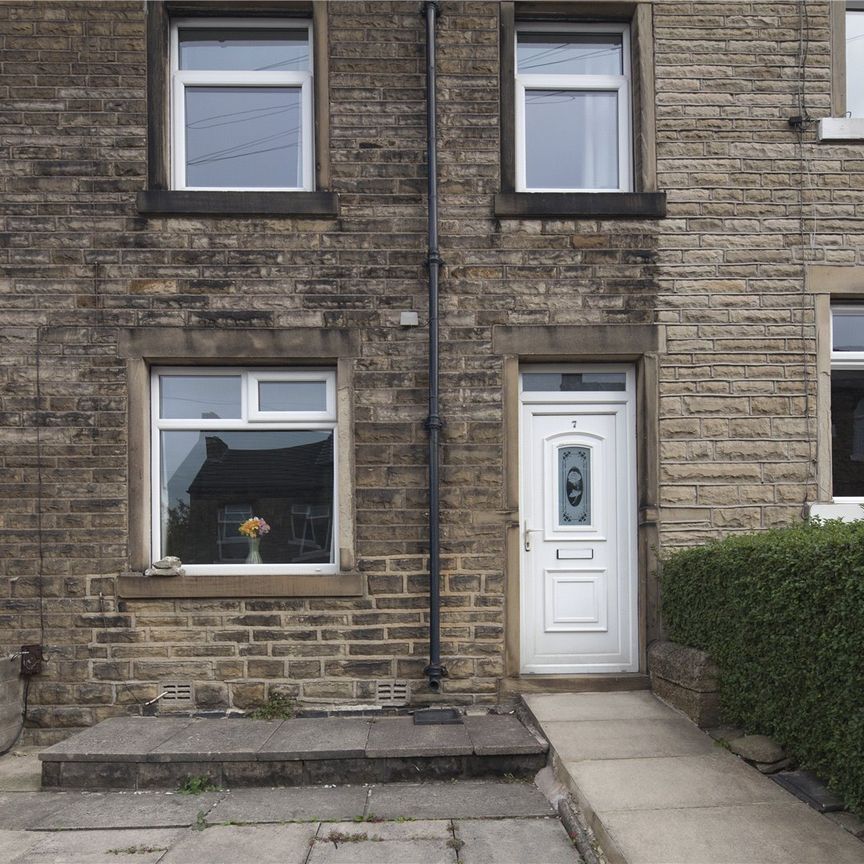 7 Birkhouse Lane, Huddersfield, HD5 - Photo 1