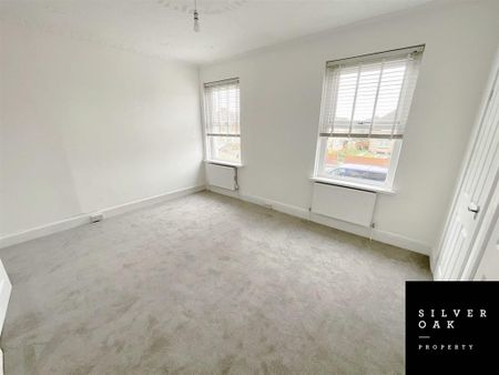 3 bedroom semi-detached house to rent - Photo 4