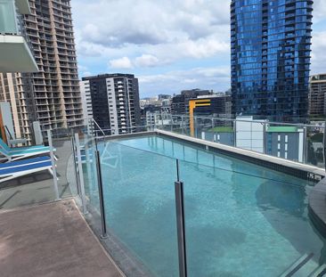 South Brisbane/West End Studio apartment with river and mountain views - Photo 5