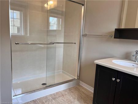 For Lease - 3140 Blackfriar Common, Oakville, Ontario - Photo 3