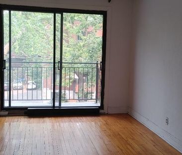 TRES GRAND 5 1/2 DANS COTE DES NEIGES ADJ OUTREMONT ET VMR - Photo 1
