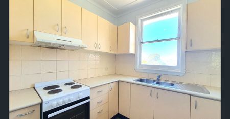 New Flooring & Fresh Paint! - Photo 2