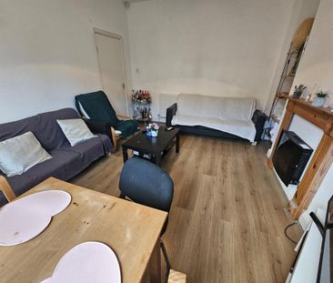 5 bedroom house to rent - Photo 2