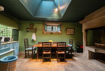 Luxury 6 bedroom Detached House for rent in O Rosal, Galicia