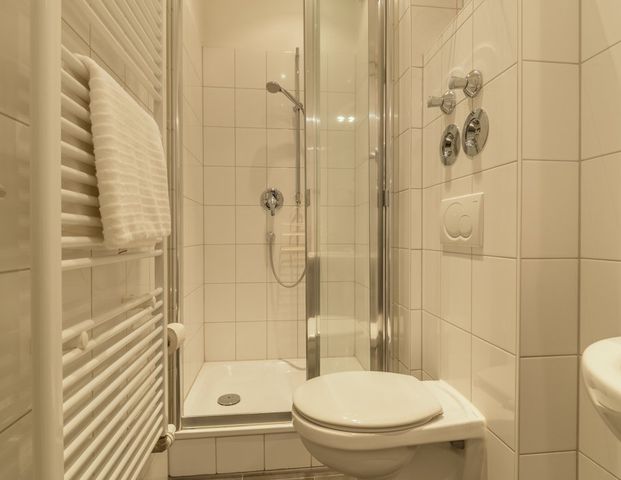 City-Residence: Nette 2-Zimmer-Wohnung in schönem Altbau - Foto 1