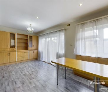 4 bedroom semi-detached house to rent - Photo 3