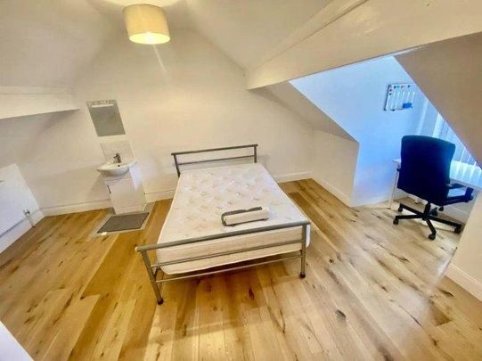 6 bedroom house share to rent - Photo 1