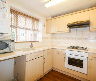 2 bedroom terraced house to rent - Photo 6