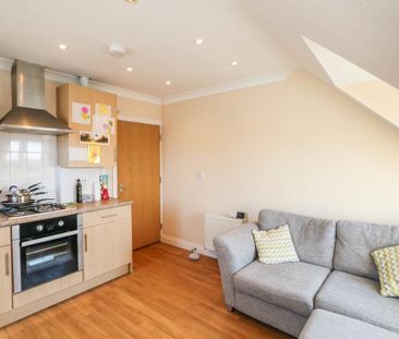 1 bedroom flat to rent - Photo 2