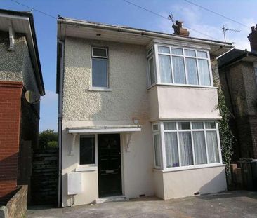 Bedroom Detached House In Winton, BH9 - Photo 3
