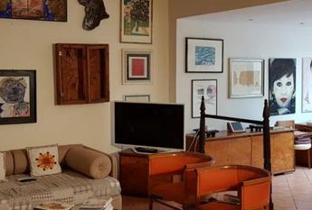 Appia Antica: Luxurious, fully furnished Villa with 5 Bedrooms, 5 baths, large private garden and swimming pool. Beautiful home is lush green setting close to the center. # 651