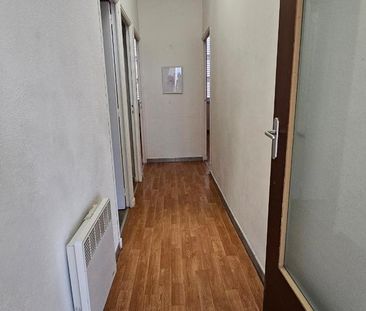 Location Appartement 3 pièces 63m² CAMPS LA SOURCE 83170 - Photo 1