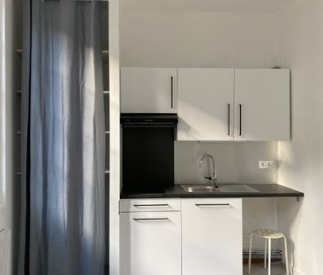 Location Appartement 1 pièce 17m² ANGOULEME 16000 - Photo 2