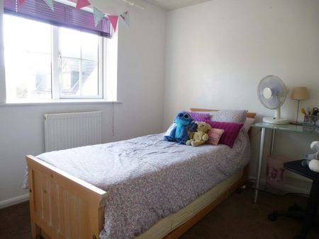 A 3 Bedroom House in Up Hatherley GL51 3WG - Photo 3