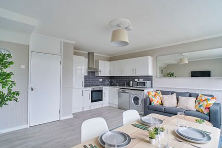 483 Fellows Court – Room 1 - Photo 3