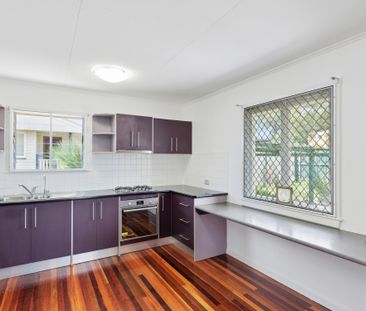 21 Luprena Street, Mansfield QLD 4122 - House For Rent | Domain - Photo 5