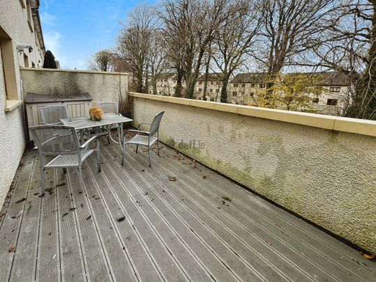 Apartment to rent in Cork, The Oaks - Photo 1