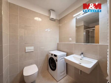 Pronájem bytu 1+kk, 29 m - Fotografie 2