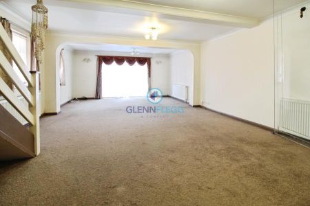 3 bedroom semi-detached house to rent - Photo 2