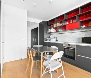 Studio Flat, Kent Building, EC14 - Photo 4