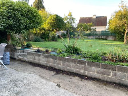 Pour visiter, appeler le 02.23.55.91.17. VAL D'IZE - Maison T5 comprenant : Au rez de chaussé... - Photo 4