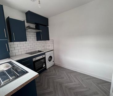 Brand new refurbished property 2 Bed Property in the heart Rotherham !!! - Photo 6