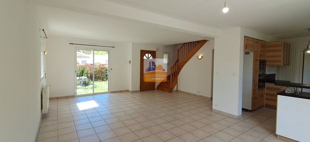 Location Maison 5 pièces 130m² - Photo 1