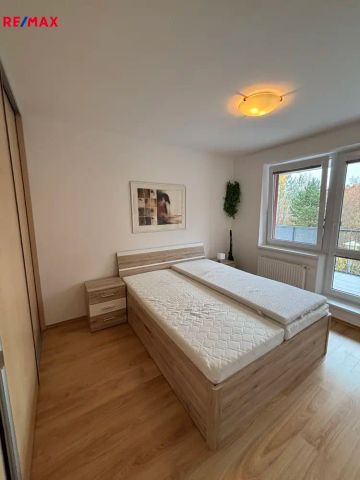 Pronájem bytu 2kk s terasou - Fotografie 5