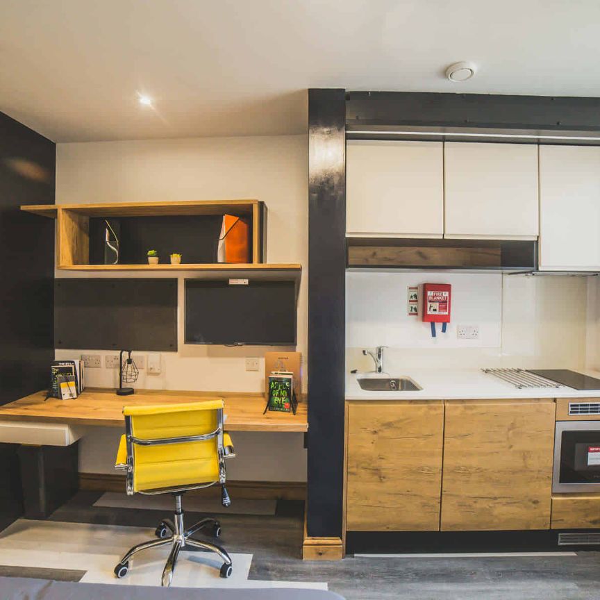 Bronze Studio - Photo 1