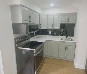 For Lease - 7223 Sedan Square, Mississauga, Ontario - Photo 5