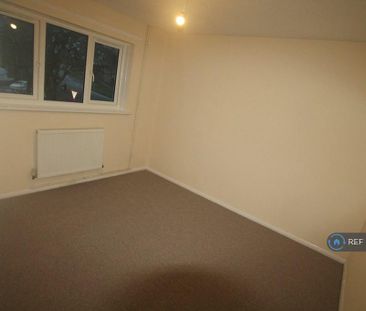 2 bedroom maisonette to rent - Photo 5